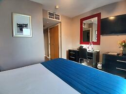 Royal Hotel Cardiff by Belvilla