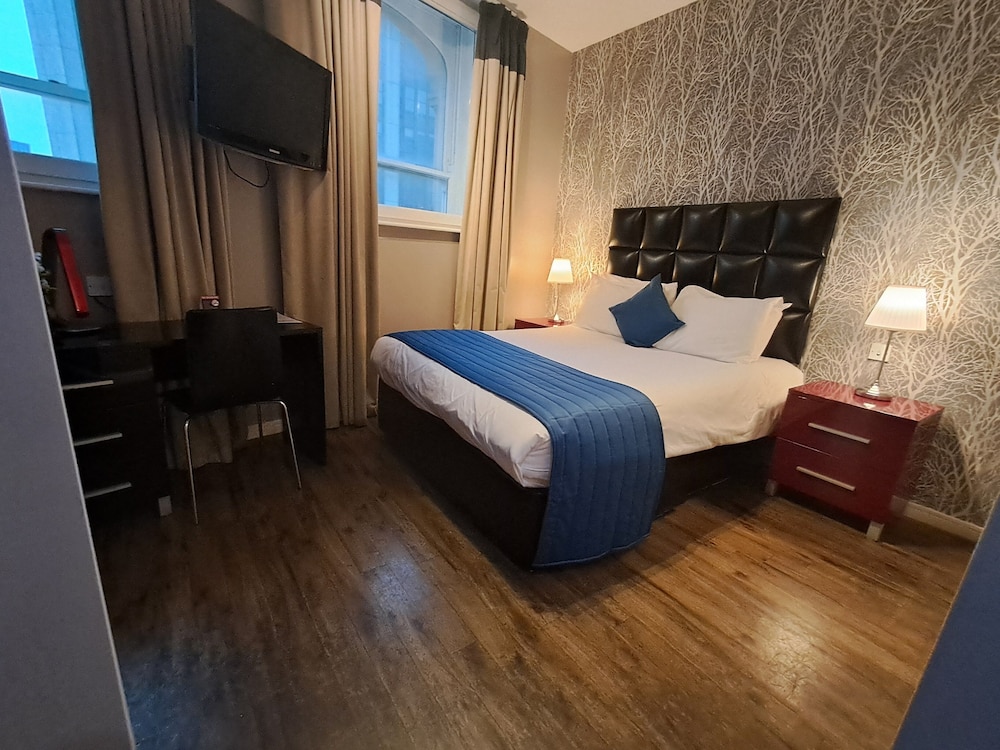 Royal Hotel Cardiff by Belvilla