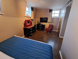 Royal Hotel Cardiff by Belvilla
