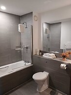 Royal Hotel Cardiff by Belvilla