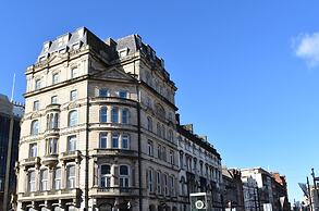 Royal Hotel Cardiff by Belvilla