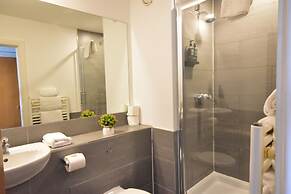 Royal Hotel Cardiff by Belvilla