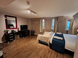 Royal Hotel Cardiff by Belvilla