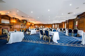 Royal Hotel Cardiff by Belvilla
