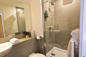 Royal Hotel Cardiff by Belvilla