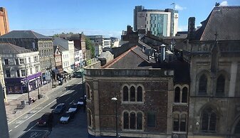 Royal Hotel Cardiff by Belvilla