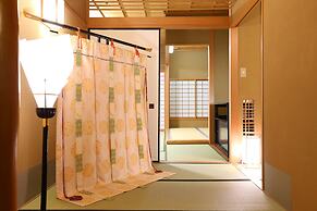 Tsubaki
