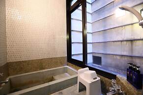 Tsubaki
