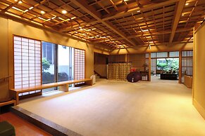 Tsubaki