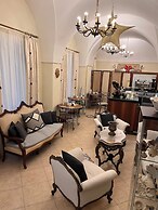 Akropolis Hotel