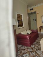 Akropolis Hotel