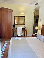Akropolis Hotel