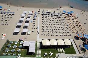 Sea Lion Hotel