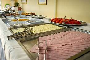 Dolphin Resort Hotel & Conference
