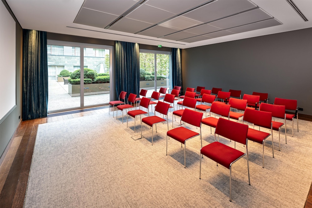Radisson Blu Media Harbour Hotel, Düsseldorf
