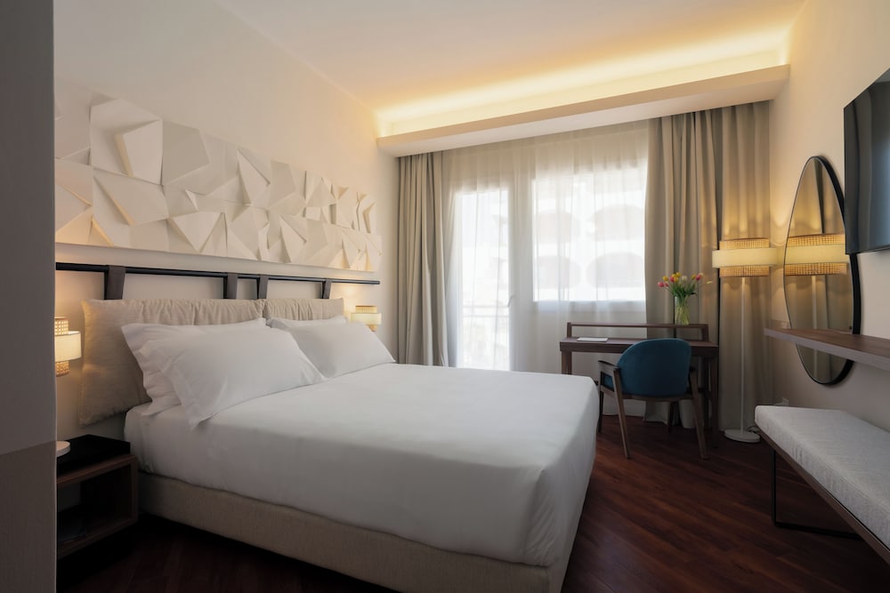 HOTEL DELFINO TARANTO