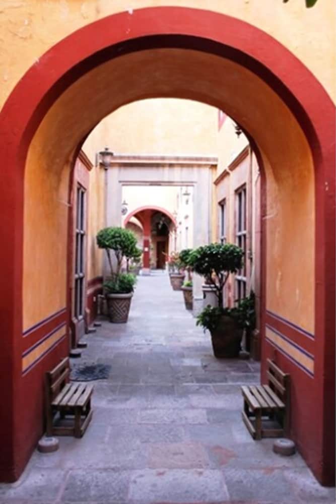 Hotel Quinta Santiago
