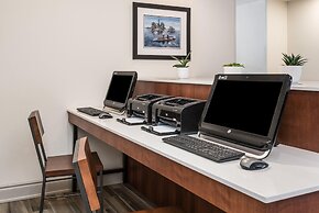 Best Western Plus 1000 Islands Hotel & Suites
