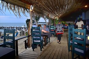 Parrot Cove Lodge