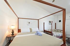 Parrot Cove Lodge