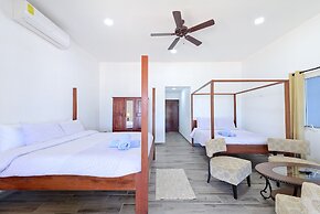 Parrot Cove Lodge