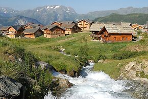 Madame Vacances Les Chalets de l'Altiport