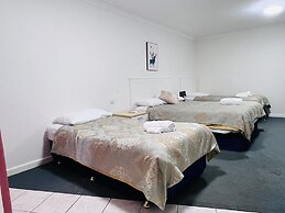 Jacksons Motor Inn