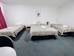 Jacksons Motor Inn