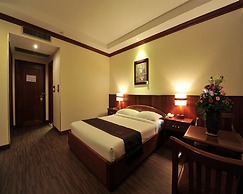 City River Hotel