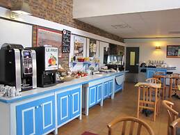Brit Hotel Bosquet