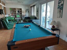 Brit Hotel Bosquet