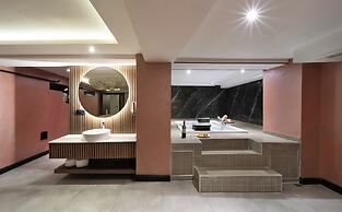 Orka Royal Hotel & Spa