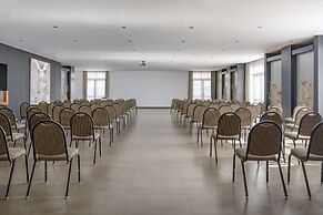 AC Hotel by Marriott Madrid Airport