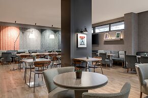 AC Hotel by Marriott Madrid Airport