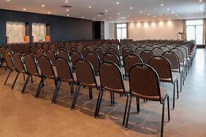 AC Hotel by Marriott Madrid Airport