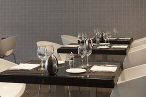 AC Hotel by Marriott Madrid Airport