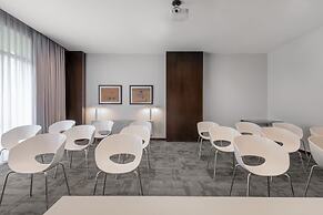AC Hotel by Marriott Madrid Airport
