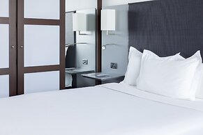 AC Hotel by Marriott Madrid Airport