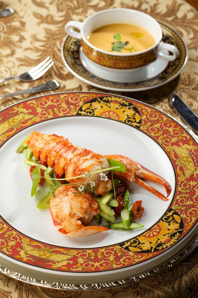 IMPERIAL Hotel & Restaurant