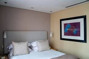 Raphael Penthouse Suites