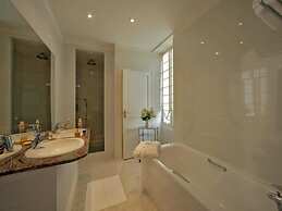 Le Manoir St Jean