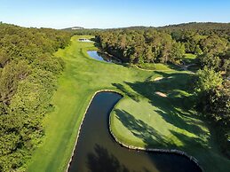 Mercure Brignoles Golf De Barbaroux