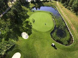 Mercure Brignoles Golf De Barbaroux