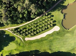 Mercure Brignoles Golf De Barbaroux