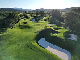 Mercure Brignoles Golf De Barbaroux