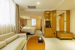Aurum International Hotel