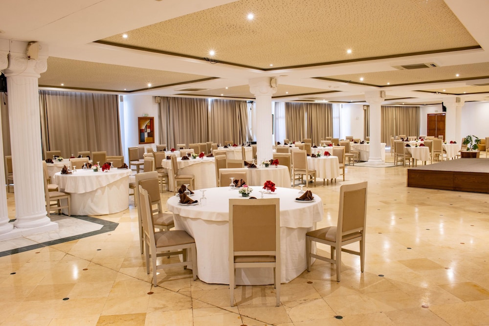 Riadh Palms Resort & Spa