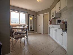 Best Budget Inn and Suites