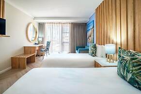 Lagoon Beach Hotel & Spa