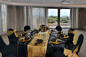 Lagoon Beach Hotel & Spa